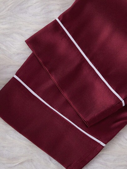 LuxeNights Imitation Zijden Heart Geborduurde Short Sleeve Top Pants Pajama Set view 4