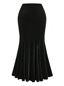 SHEIN Unity Plus Size Women Fluffy Collar Sleeveless Backless Mermaid Hem Bodycon Skirt Set, Sexy Velvet Two-Piece Set For Date, Party, Nightclub