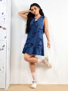 SHEIN EZwear Women's Bowknot Decor V-Neck Sleeveless Ruffled Hem Short Denim Dress - Blue - View 3