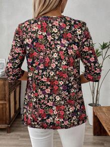 SHEIN LUNE Printed V-Neck Asymmetric Hem Shirt - Multicolor - View 2