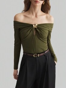 Ontre Groene metalen decoratie off shoulder getailleerde camisole top, stijlvol geschikt voor lente/zomer, nieuwjaarsfeest, winter essentieel