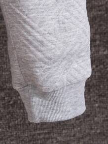 SHEIN Set de 2 piezas de moda para niños pequeños, que incluye un suéter con capucha y cremallera de jacquard con estampado de caballo con forro térmico en gris y pantalones deportivos de jacquard con estampado de caballo con forro térmico en gris, apropiado para uso casual en otoño/invierno