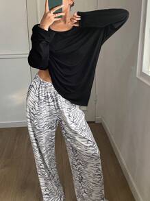 DAZY Zweiteiliger Homewear-Set mit einfarbigem, locker sitzendem Top und gerade geschnittener Hose mit Tiermuster