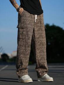 Manfinity Hypemode Men's Fashion Leopard Print Cargo Denim Jeans - Multicolor - View 8