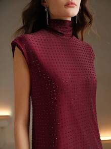 Anewsta Robe mini tressée ornée de clous, tenue simple et à la mode en couleur bordeaux pour femmes à porter au quotidien - Rouge foncé - Voir 6