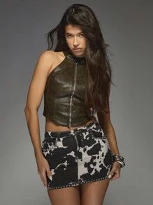 MISSGUIDED 牛紋迷你裙 金屬鉚釘細節 西部搖滾星風格 節慶夜店 單色丹寧拼接設計 派對亮眼單品 龐克夜店穿搭 - 彩色 - 查看 1