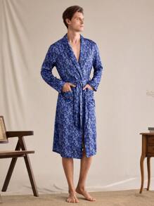 SHEIN EverLounge Bata de hombre de manga larga cómoda con estampado completo y doble bolsillo, para otoño