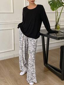 DAZY Zweiteiliger Homewear-Set mit einfarbigem, locker sitzendem Top und gerade geschnittener Hose mit Tiermuster