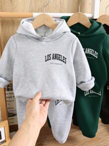 SHEIN 6 件套男婴秋冬套装，包括黑色、绿色、灰色可爱字母印花连帽衫和裤子，温暖厚实，适合户外运动 - 彩色 - 查看 5