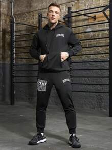 Manfinity Sport Corelite Freund-Stil Herren Pullover mit Kapuze und Schnürung, Langarm, Buchstaben-Muster, und Jogginghose, Sportanzug