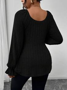 SHEIN Frenchy ملابس نسائية كاجوال طويلة الأكمام للحجم الكبير، ربطة على الصدر، قماش ناعم ومريح،تي شيرت جميل للبيت والخروج،تي شيرت أساسي لون واحد رقبة على شكل قلب وكشكشة أسفل الأكمام الطويلة - الأسود - مشاهدة 2