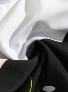 Baby Girl Contrast Color Cat Pattern 3D Flower Ruffled One-Piece Swimsuit - Black and White - View 6