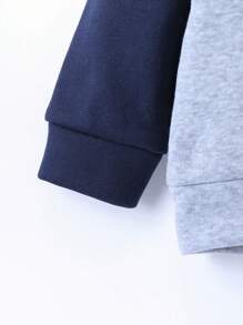 Set de 2 piezas Outfit informal para niño joven con sudadera con capucha estampada y pantalón de chándal, conjunto de 3 piezas, apto para otoño/invierno