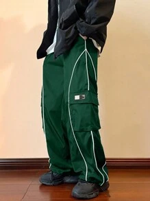 Manfinity Hypemode 男士字母贴饰细节撞色滚边翻盖口袋侧边工装裤