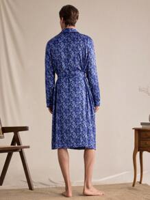 SHEIN EverLounge Bata de hombre de manga larga cómoda con estampado completo y doble bolsillo, para otoño