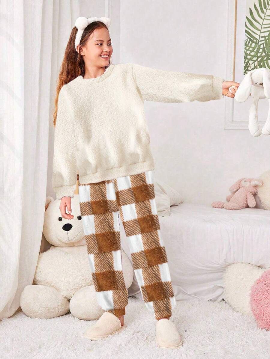 Tween Girl Autumn/Winter Cozy Fleece Top And Plaid Fleece Pants Loungewear Set, Fashionable And Versatile