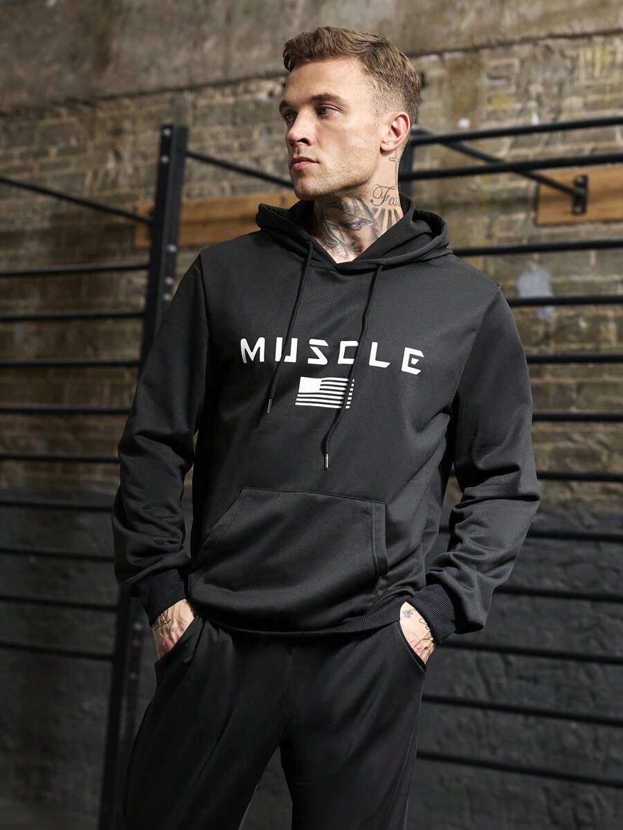 GymBeat Áo nỉ nam in chữ có túi - màu đen - Xem 1