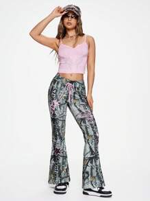 ROMWE Fairycore Pantalones de punto con pierna campana con estampado de camuflaje y graffiti