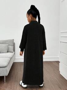 SHEIN Conjunto de niña preadolescente de cárdigan de punto acanalado de otoño/invierno con vestido entallado con abertura - Negro - Ver 2