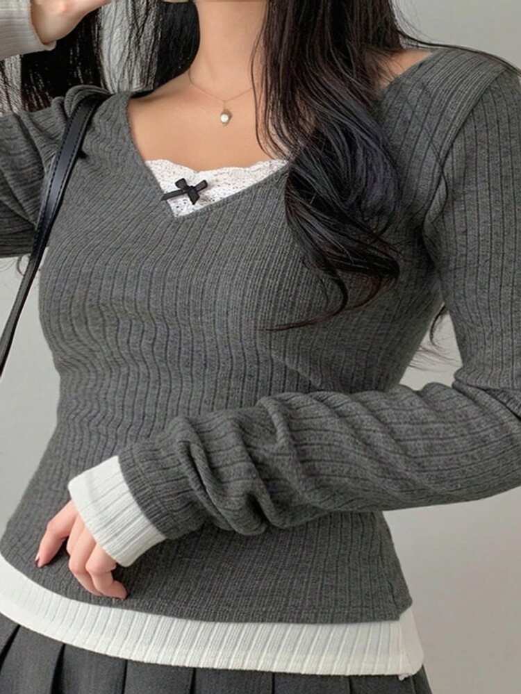 Dazy Plus Plus Size Contrast Color Lace Bow Decor V-Neck Slim Fit Tee Shirt, Suitable For Spring, Summer, Autumn, Back To School Clothes Long Sleeve Women Tops,Fall Women Clothes