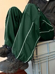 Manfinity Hypemode 男士字母贴饰细节撞色滚边翻盖口袋侧边工装裤