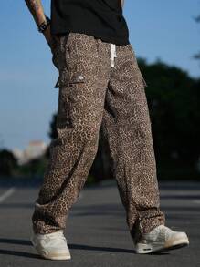 Manfinity Hypemode Men's Fashion Leopard Print Cargo Denim Jeans - Multicolor - View 7