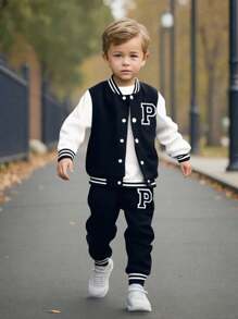 男童两件套：黑色针织上衣，白色袖子，饰有超大“A”字母印花，搭配同色系印花运动裤。罗纹领口、袖口和下摆，穿着舒适。休闲运动风格，适合春秋季节穿着，适合日常、上学、旅行。 - 寶藍色 - 查看 7