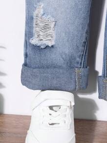 SHEIN Baby Boy Light Washed Blue Distressed Simple Casual Cuffed Straight Leg Denim Bib Overalls - Light Wash - View 6