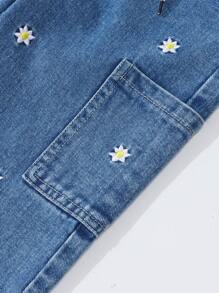 Young Girls Elastic Waist Adjustable Drawstring Relaxed Fit Floral Embroidered Multi-Pocket Denim Straight Leg Pants, Light Blue, School, Campus, College - Medium Wash - View 3