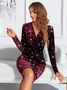 SHEIN Essnce 女士 V 领长袖花边星形图案优雅短裙，适合家庭装扮 - 酒紅色 - 查看 2