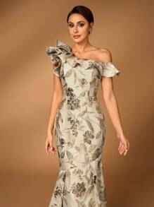 Serin Robe de soirée élégante et superbe en satin jacquard doré à épaule asymétrique avec volants en forme de queue de poisson. Convient pour les événements de mariage, les soirées, les bals de promo, la mère de la mariée. Robe de soirée Top de gamme