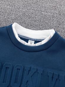 SHEIN Leap Crew 2 件套 Tween Boy 休闲套装 - 压花字母印花仿分层上衣和纯色裤子针织运动服，适合通勤、上学、日常、度假、运动、春夏秋冬 - 霧霾藍 - 查看 5