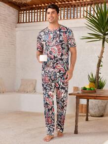 Manfinity Manfinity ChillVibe Men's Floral Print Crew Neck Short Sleeve T-Shirt And Pants Sleepwear Set