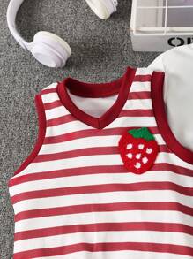 SHEIN Conjunto de 3 piezas para niña con: Blusa de manga larga estilo academia con cuello de solapa y hombros caídos en color blanco, Camiseta sin mangas con escote en V, con bordado de fresas a rayas, y Falda plisada de cintura alta en color liso
