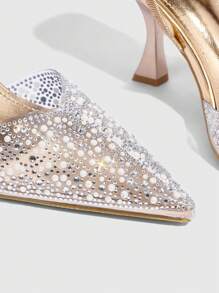 CUCCOO SZL Modne szpilki z paskiem ozdobionym kryształkami w kolorze szampana na imprezę, wesele, jesień, nowy rok - Szampan - Zobacz 5