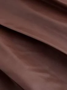 SHEIN MOD กระโปรงสีพื้นเอวสูง ริ้วพับ PU สีน้ำตาล, กระโปรง PU สีน้ำตาล, กระโปรงสั้นริ้วพับ, กระโปรงสีน้ำตาลใส่ในฤดูหนาว, กระโปรงหนังสีน้ำตาล - สีน้ำตาล - ดู 4