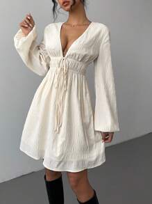 SHEIN Essnce Vestido mini con detalle de cordón fruncido, vestido con cuello en V y cintura con lazo, vestido con textura fruncida, vestido para mujer, ropa para señoras