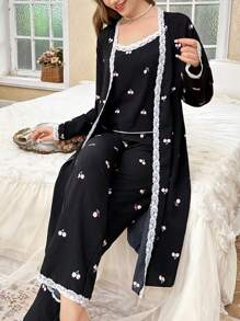 CottageSlumber Set de 3 piezas de ropa de dormir con contraste de encaje y estampado de cerezas, incluye bata, ideal para vacaciones y temporada festiva