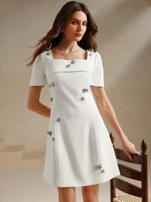 Anewsta 女式韩版优雅花卉装饰方领吊带裙，凸显身材，闪耀夺目 - 白色 - 查看 3