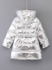 SHEIN Abrigo acolchado con capucha y cinturón, de longitud media, con acabado brillante de patente para niñas