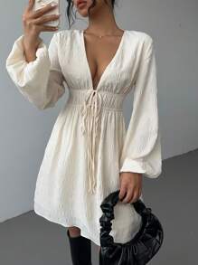 SHEIN Essnce Vestido mini con detalle de cordón fruncido, vestido con cuello en V y cintura con lazo, vestido con textura fruncida, vestido para mujer, ropa para señoras