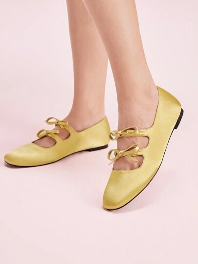 CUCCOO DOLLMOD 女士方头平底黄色舒适玛丽珍蝴蝶结装饰一脚蹬鞋，简约可爱风格，适合圣诞节和新年假期氛围秋冬季