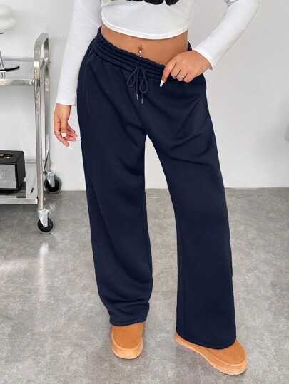 SHEIN EZwear 大码纯色前系带简约休闲高腰宽松直筒运动裤，适合毕业季、教师节、返校季等场合穿着。