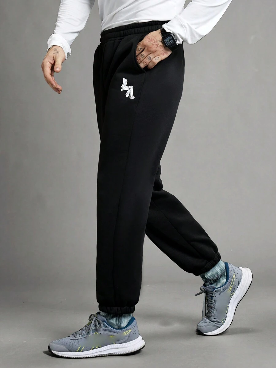 Manfinity Sport Corelite Boyfriend Style Men's Letter Patch Pocket Casual Sports Pants Sweat Pants - Black - View 1