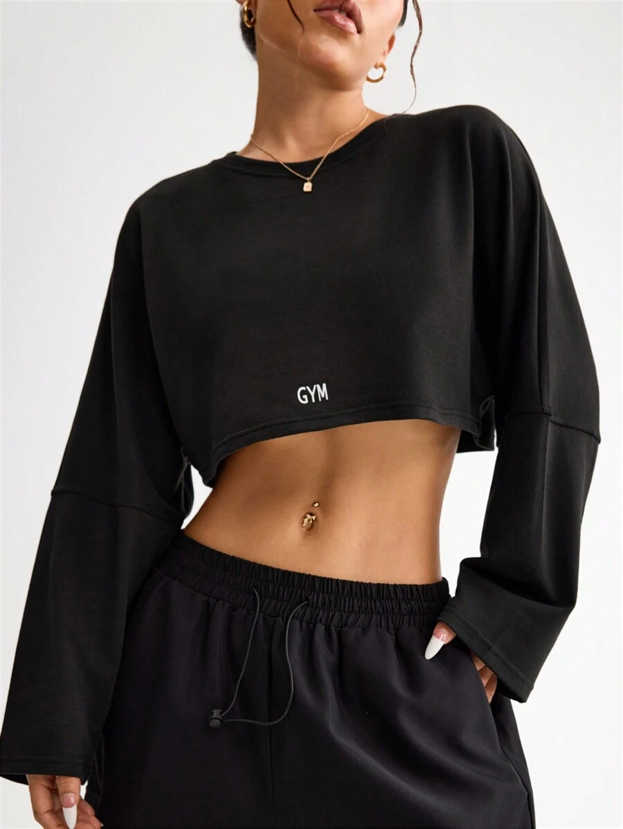 Easithlete 女式字母印花蝙蝠袖基本款短款长袖运动衫，适合运动和瑜伽圆领女式运动衫