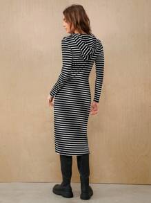 SHEIN EZwear 條紋圖案高衩連帽洋裝 - 黑色 - 查看 2