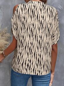 SHEIN LUNE Camisa de mujer casual con patrón geométrico y hombros abiertos, manga dividida, adecuada para atuendos de verano para ir al trabajo - Multicolor - Ver 2