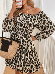 SHEIN Essnce Abito corto e mini con maniche lunghe, scollo a spalle scoperte, volant a più strati e stampa leopardata - Multicolore - Visualizzare 1