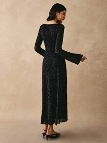 Poéselle Black Velvet Embroidered Trumpet Sleeve Slim Dress, Black Long Sleeve Dress, Black Mid-Length Dress For Women, New Year Wear, Holiday Wear, Christmas Party Wear For Women, New Year's Eve Dress, FW24