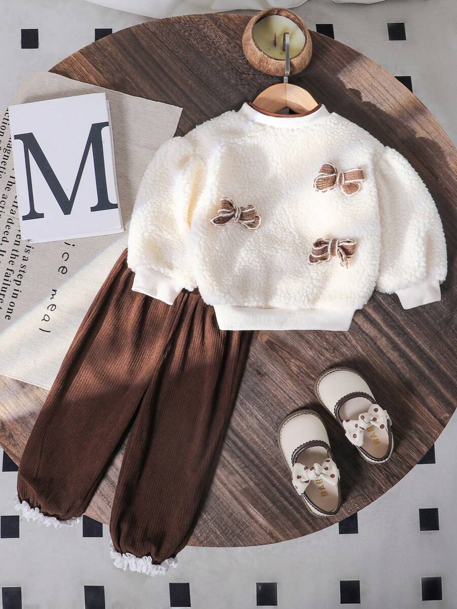 2 piezas Conjunto de niña bebé con pulóver grueso de terciopelo con decoración de lazo y forro polar + pantalones holgados de terciopelo, adecuado para uso al aire libre - Caqui - Ver 1